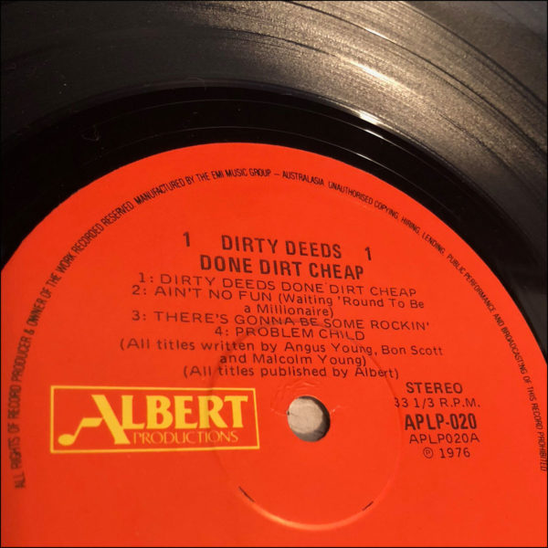 AC/DC: Dirty Deeds Done Dirt Cheap (Red Alberts Label)